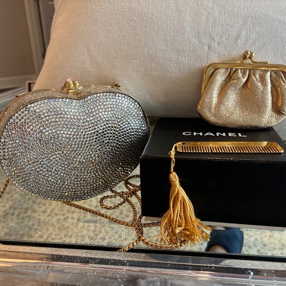 Lovers/Bridal/ Judith Leiber Heart and Soul Crystal Bag - Picture 2 of 7